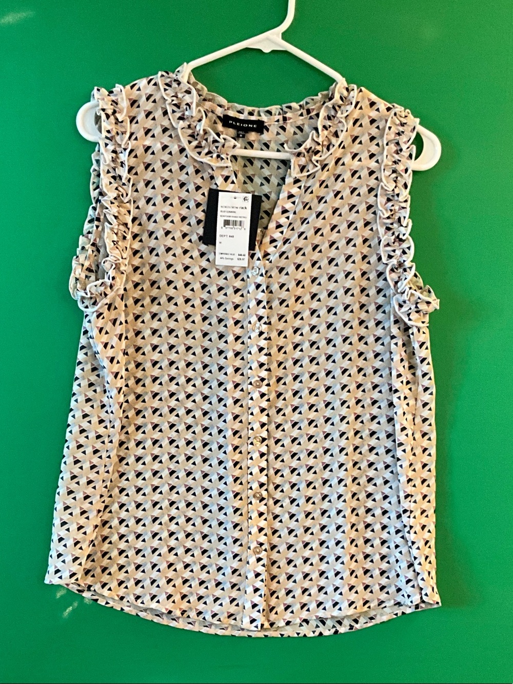 Pleione Sleeveless Ruffle-Trim Geo Print Shell in Cream and Black